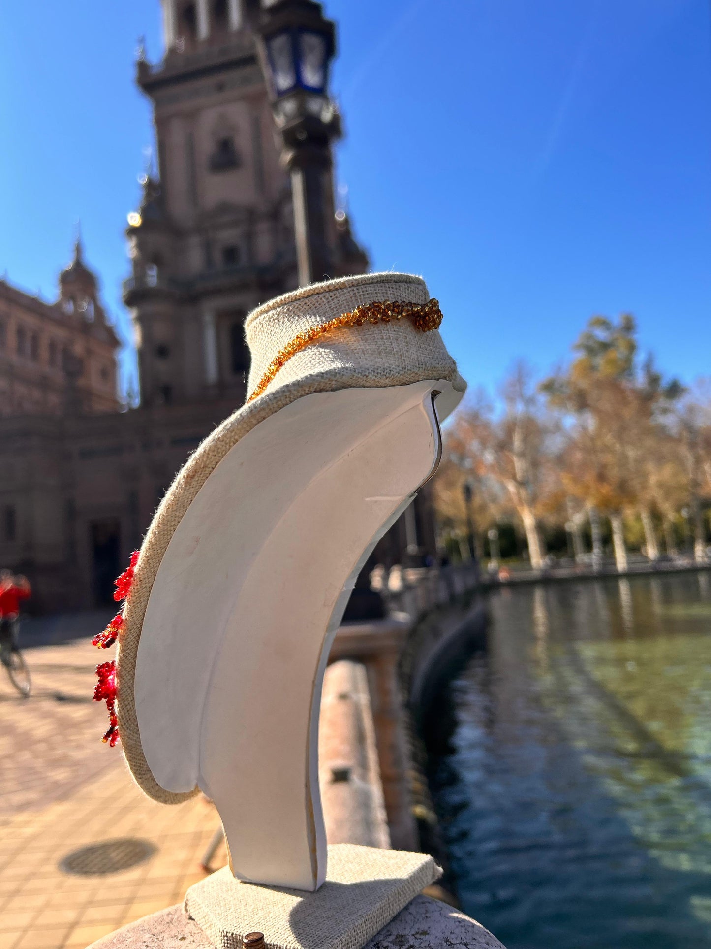 Collar "Cascada de flores" rojo